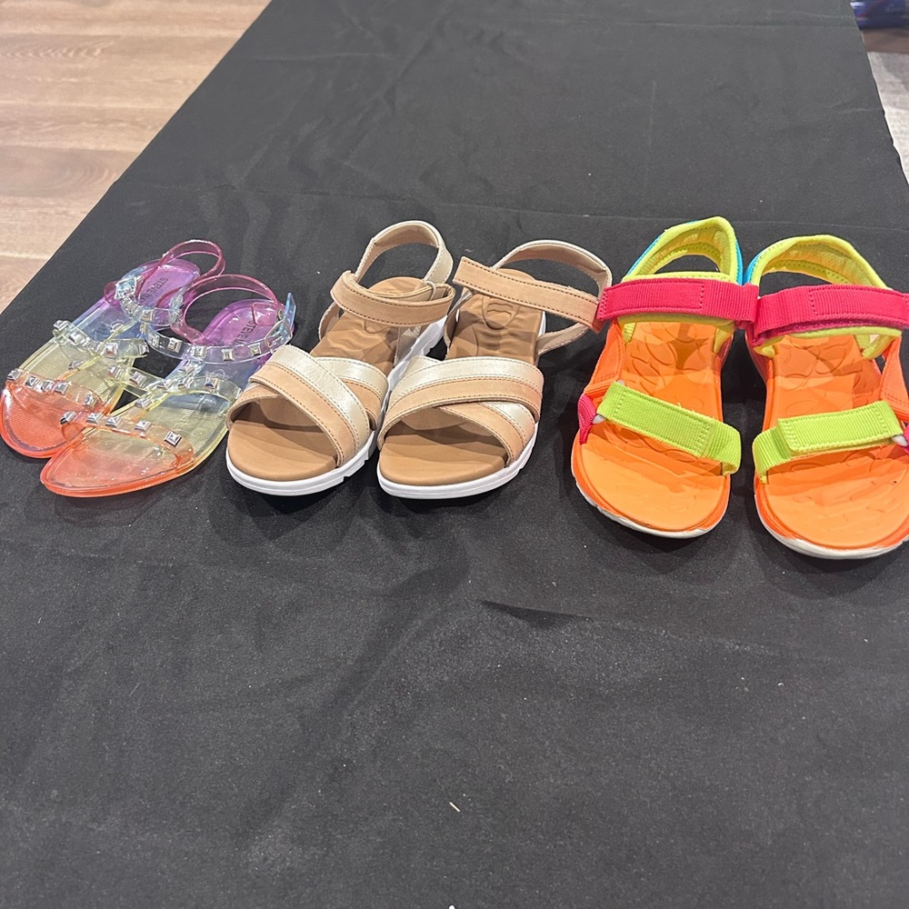 Bundle Girls Sandals Size - 1